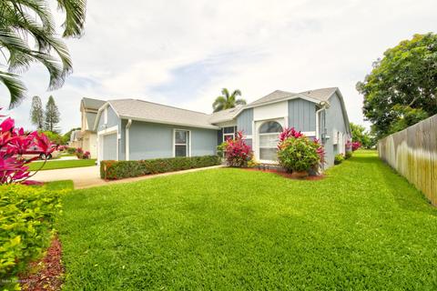 1669 Clover Cir, Melbourne, FL 32935 photo 1