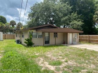 2746 Myrtle Ave, Mims, FL 32754 photo 1