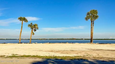 3045 Rocky Point Rd, Malabar, FL 32950 photo 1