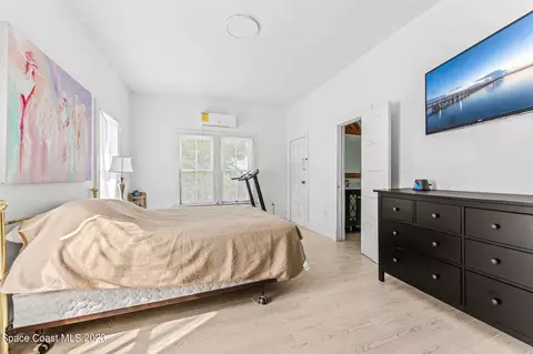Bedroom - 1365 Pineapple Ave, Melbourne, FL 32935 photo 6 of 6