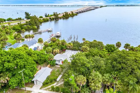 View/Area - 1365 Pineapple Ave, Melbourne, FL 32935 photo 6 of 10