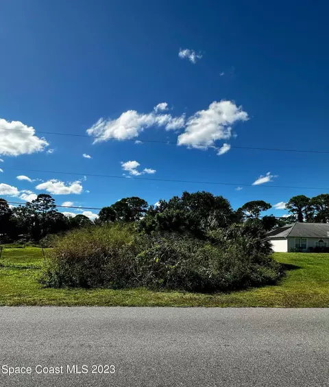 6360 Golfview Ave, Cocoa, FL 32927 photo 1