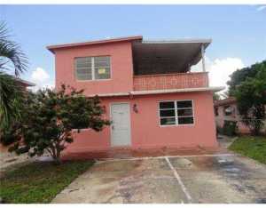 765 E 20 St, Hialeah, FL 33013 photo 1