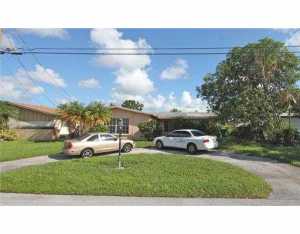 6725 Rose Dr, Hollywood, FL 33023 photo 1
