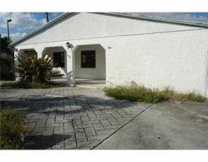 425 E 48 St, Hialeah, FL 33013 photo 1