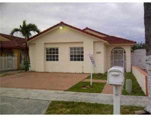 7256 W 29 Ln, Hialeah, FL 33016 photo 1