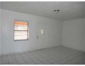 580 SE 5 St, Hialeah, FL 33010 photo 1