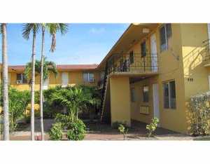 855 W 29 St #4, Hialeah, FL 33012 photo 1