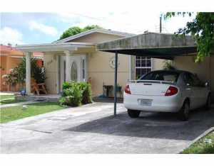 118 E 52 Pl, Hialeah, FL 33013 photo 1