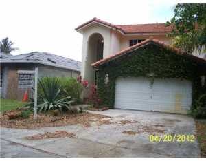 7351 Coldstream Dr, Hialeah, FL 33015 photo 1