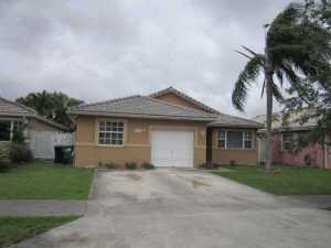 8844 NW 149 Ter, Hialeah, FL 33018 photo 1
