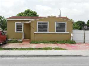 266 E 21 St, Hialeah, FL 33010 photo 1