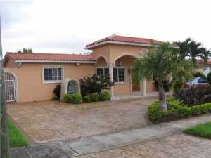 496 W 12 Pl, Hialeah, FL 33010 photo 1