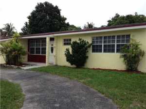 17911 NE 6 Ave, Miami, FL 33162 photo 1