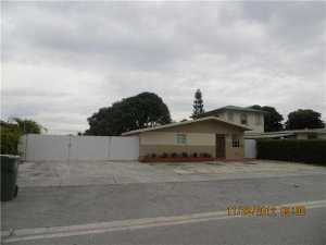1275 W 30 St, Hialeah, FL 33012 photo 1