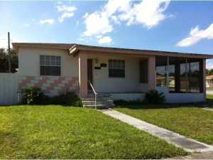5590 E 7 Ave, Hialeah, FL 33013 photo 1