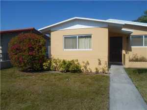 701 W 35 St, Hialeah, FL 33012 photo 1
