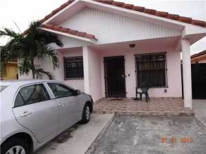 2736 W 74 St, Hialeah, FL 33016 photo 1