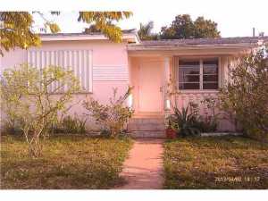 528 E 34 St, Hialeah, FL 33013 photo 1