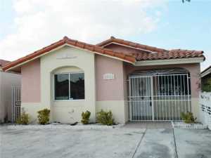 2865 W 75 St, Hialeah, FL 33016 photo 1