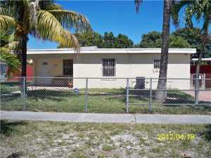 511 E 48 St, Hialeah, FL 33013 photo 1