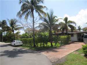 260 Hampton Ln, Key Biscayne, FL 33149 photo 1