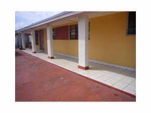 5440 E 8 Ave, Hialeah, FL 33013 photo 1