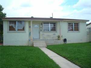 41 W 63 St, Hialeah, FL 33012 photo 1