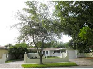 265 E Shore Dr, Miami, FL 33133 photo 1