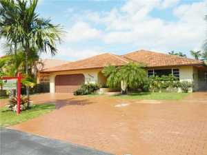 5845 W 3 Ln, Hialeah, FL 33012 photo 1