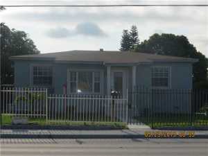 5821 E 4 Ave, Hialeah, FL 33013 photo 1