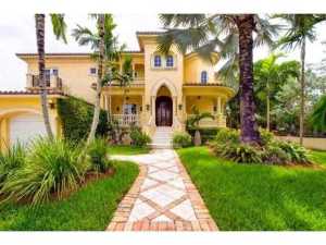 8911 N Bayshore Dr, Miami, FL 33138 photo 1