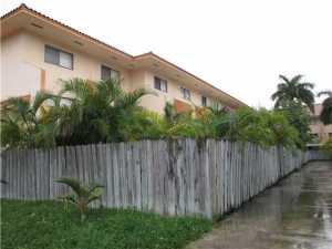 210 W 68 St #104, Hialeah, FL 33012 photo 1