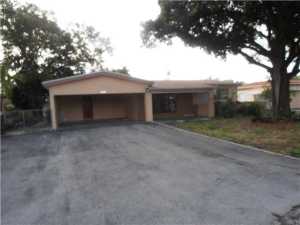 2401 Everglades Dr, Hollywood, FL 33023 photo 1