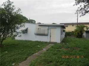 5050 E 3 Ave, Hialeah, FL 33013 photo 1