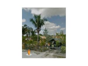 725 E 18 St, Hialeah, FL 33013 photo 1