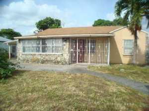 861 SE 4 St, Hialeah, FL 33010 photo 1