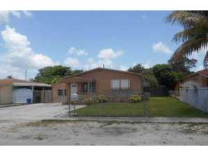 571 E 55 St, Hialeah, FL 33013 photo 1