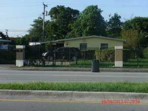 722 Hialeah Dr, Hialeah, FL 33010 photo 1