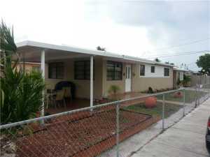 4501 E 9 Ct, Hialeah, FL 33013 photo 1