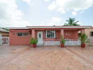 774 W 36 St, Hialeah, FL 33012 photo 1