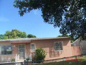 311 E 35 St, Hialeah, FL 33013 photo 1