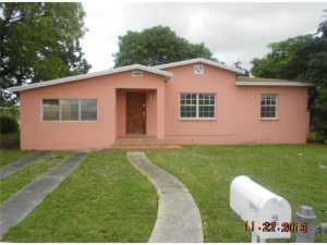 301 E 12 St, Hialeah, FL 33010 photo 1