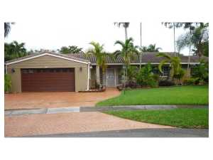 8215 Menteith Te, Hialeah, FL 33016 photo 1