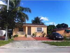 109 E 15 St, Hialeah, FL 33010 photo 1