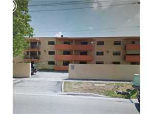 325 W 68 St #202, Hialeah, FL 33014 photo 1