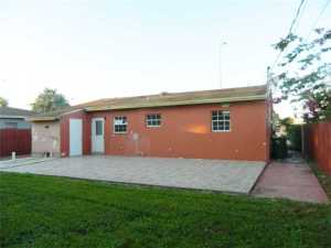 830 W 36 St, Hialeah, FL 33012 photo 1