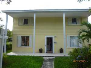 2330 NE 193 St, Miami, FL 33180 photo 1
