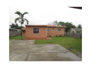 68 E 37 St, Hialeah, FL 33013 photo 1