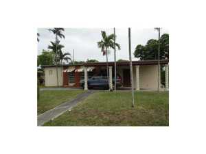 1098 W 68 St, Hialeah, FL 33014 photo 1